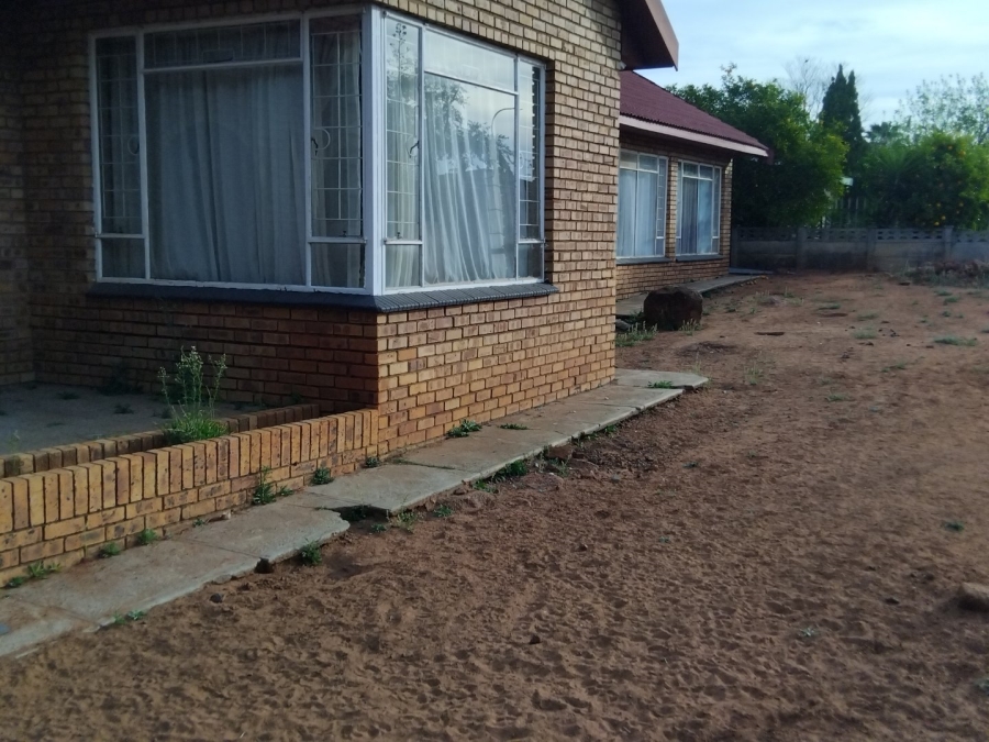 4 Bedroom Property for Sale in Davanna North West